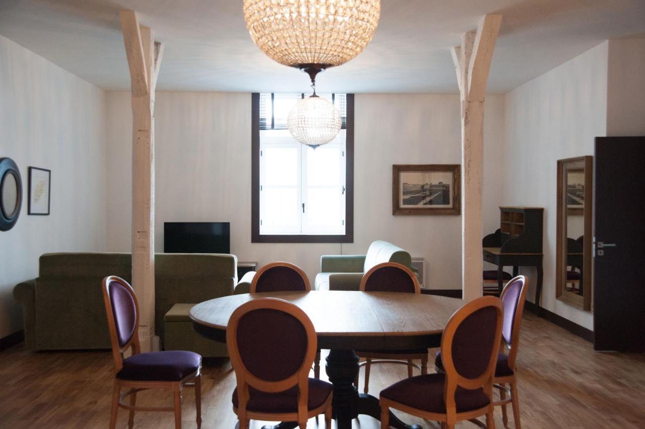 De L'arsenal Royal - Meubles De Tourisme Apartment